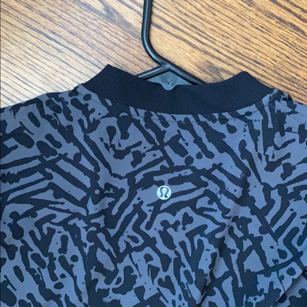 Lululemon jacket - Picture 4 of 4